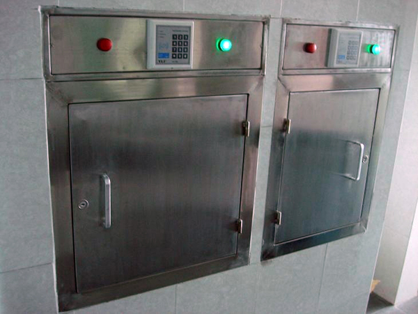 京杭廣場(chǎng)——投放口不銹鋼污衣槽安裝